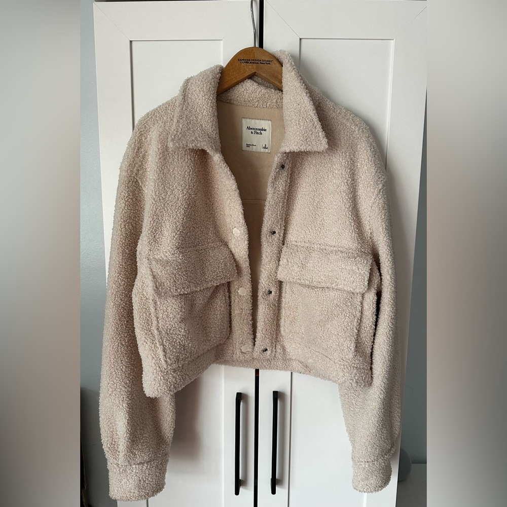 Abercrombie Cropped Sherpa Jacket